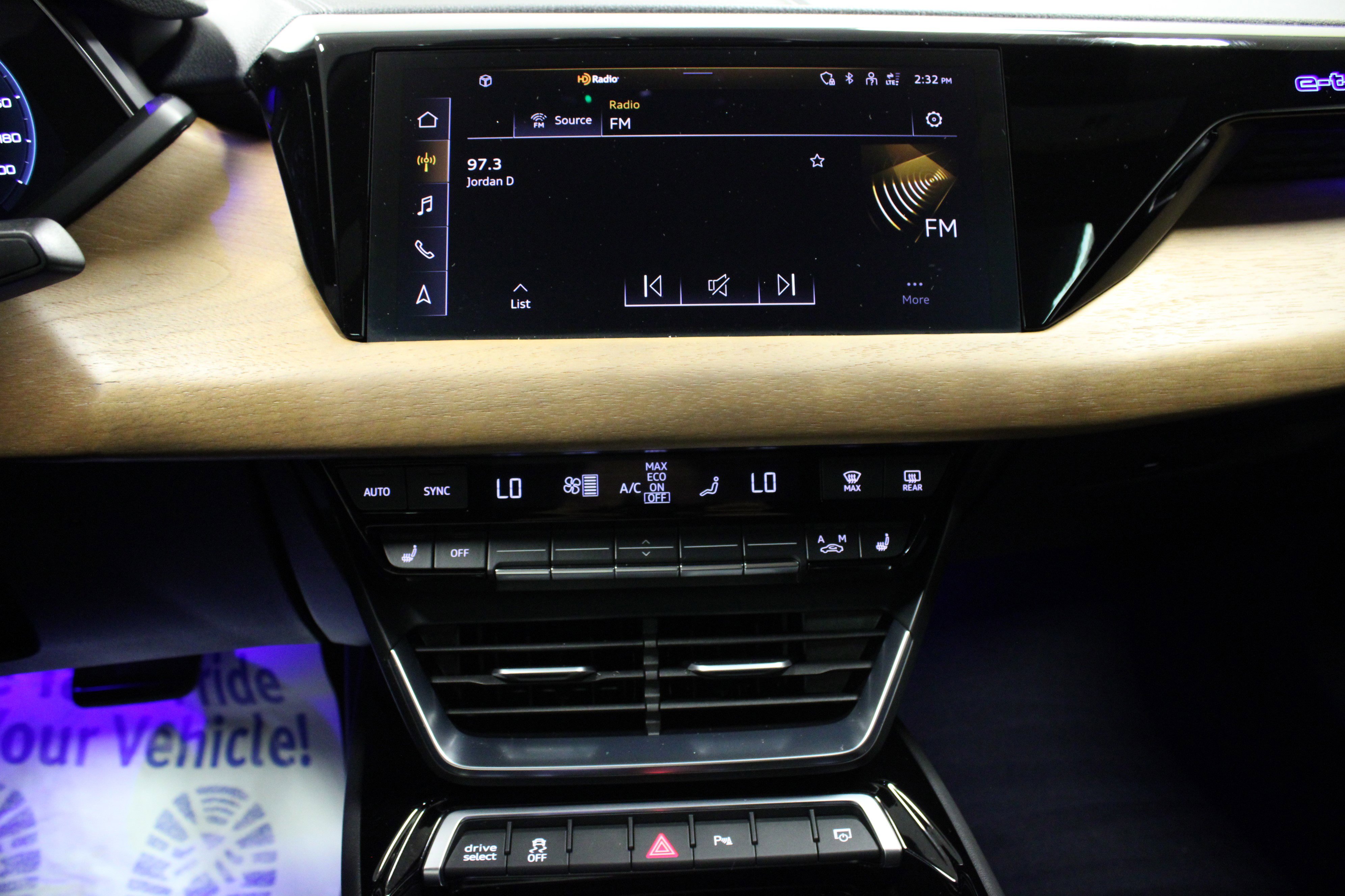 Used 2023 Audi e-tron GT Premium Plus image 21