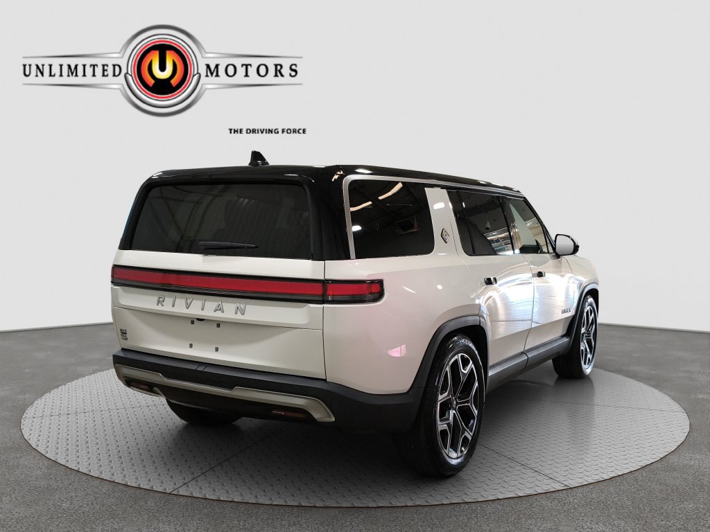 Used 2025 Rivian R1S Adventure Dual AWD/4WD image 3