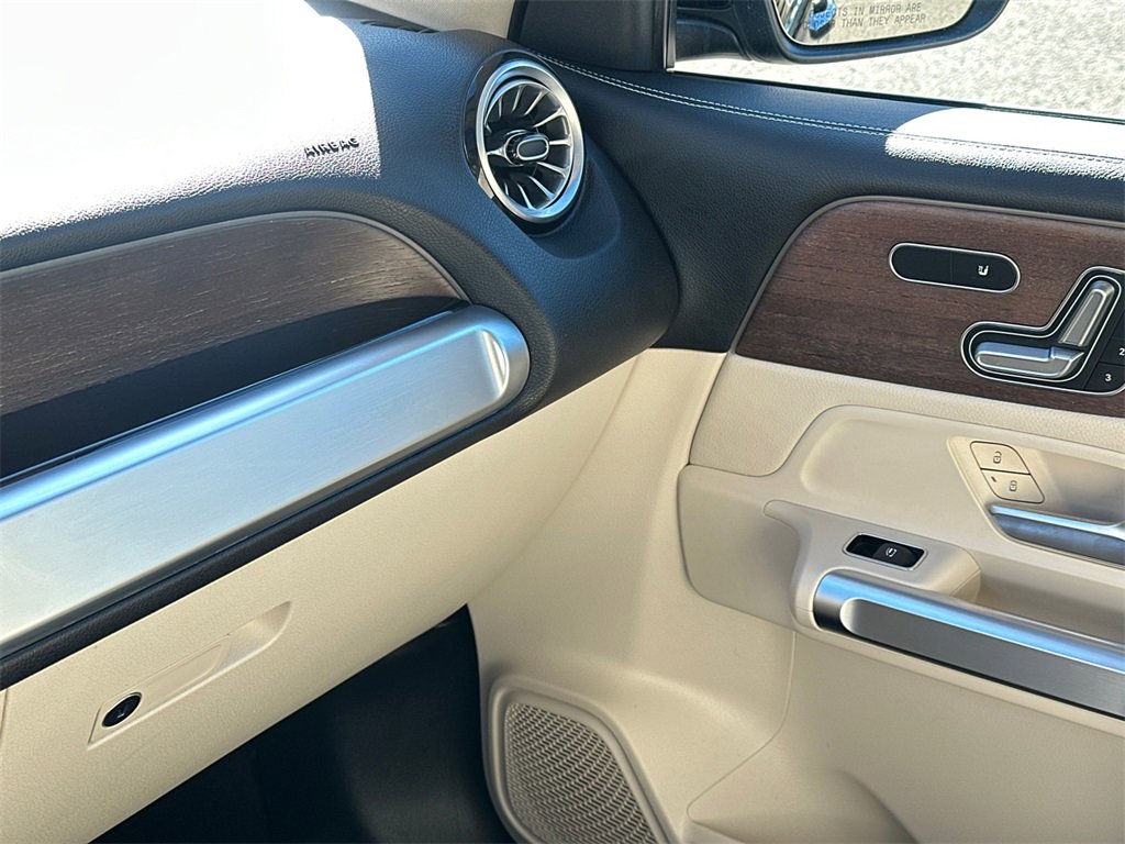 Used 2023 Mercedes-Benz GLB 250 4MATIC image 31