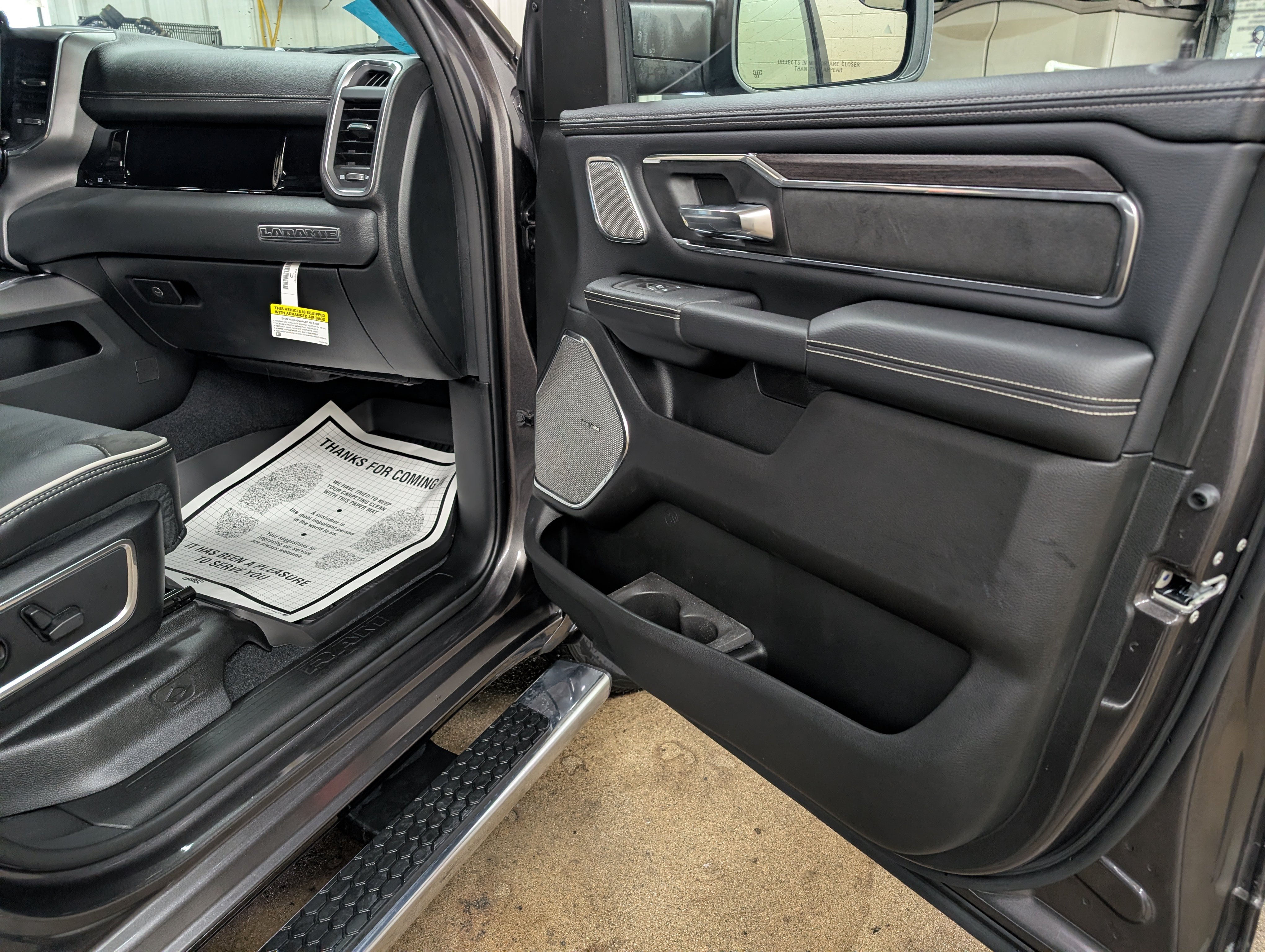 New 2026 RAM 1500 Laramie AWD/4WD image 9