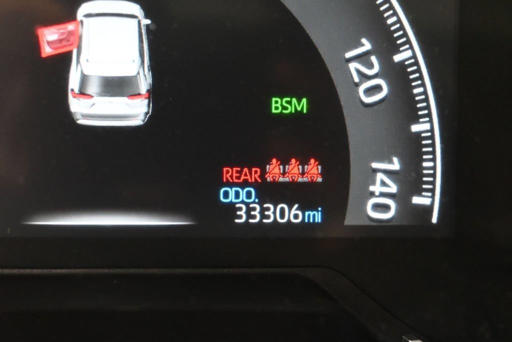 Used 2025 Toyota RAV4 XLE Premium FWD image 17