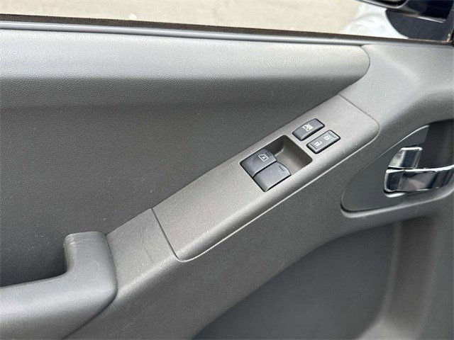 Used 2020 Nissan Frontier S image 14