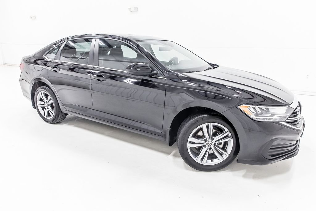 Used 2024 Volkswagen Jetta SE FWD image 9