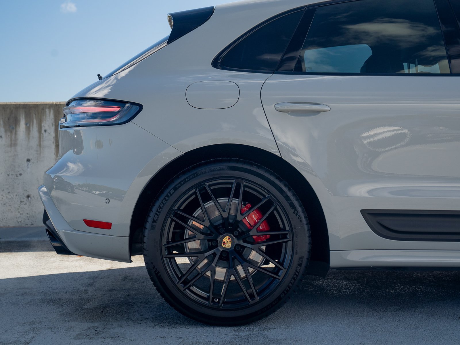 Used 2023 Porsche Macan GTS AWD/4WD image 13