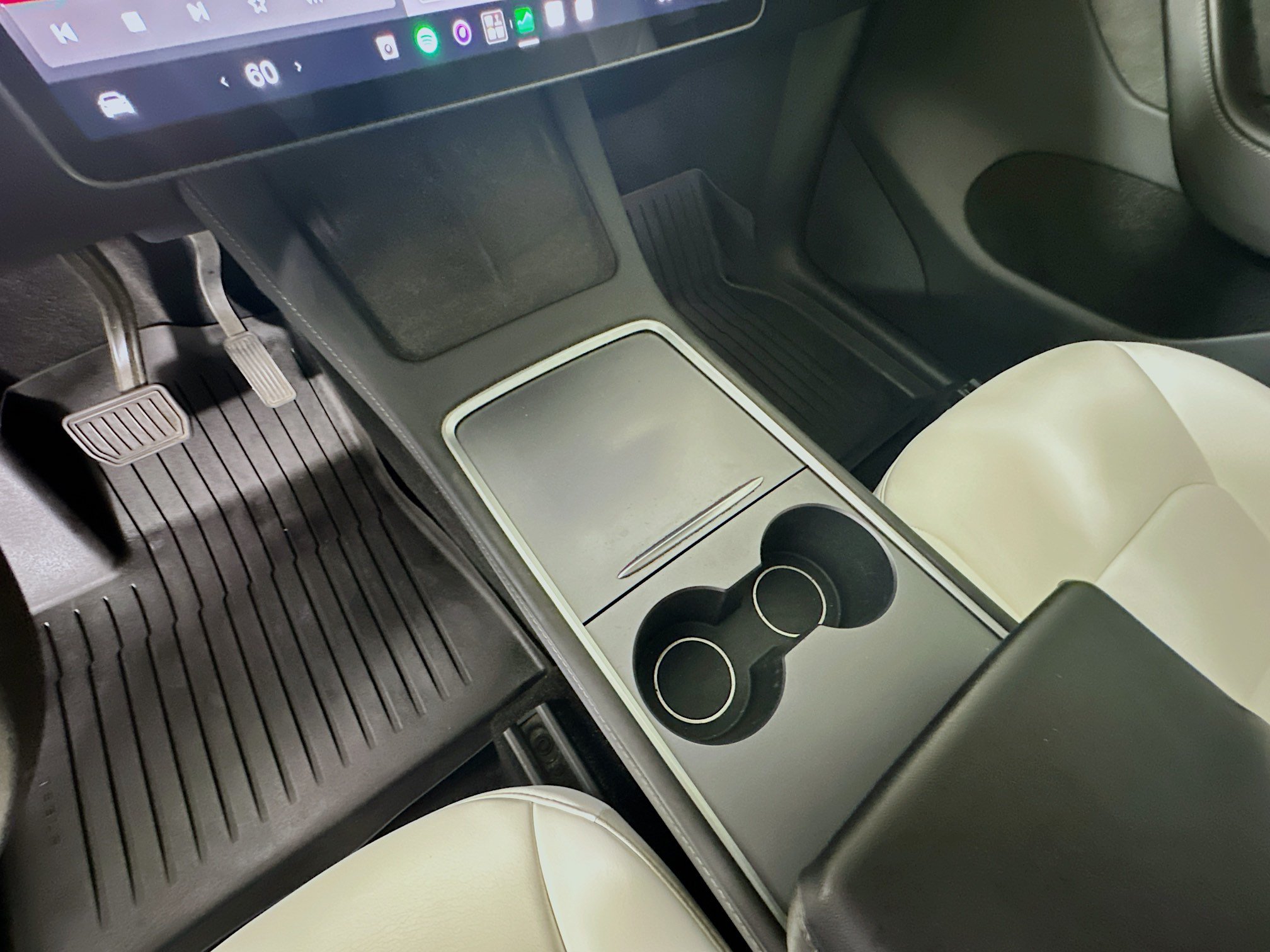 Used 2024 Tesla Model Y Long Range AWD/4WD image 21