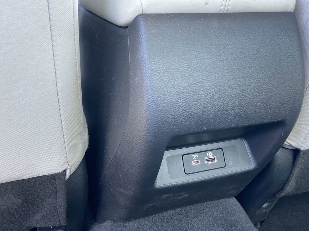 Used 2025 Nissan Altima 2.5 SV FWD image 16