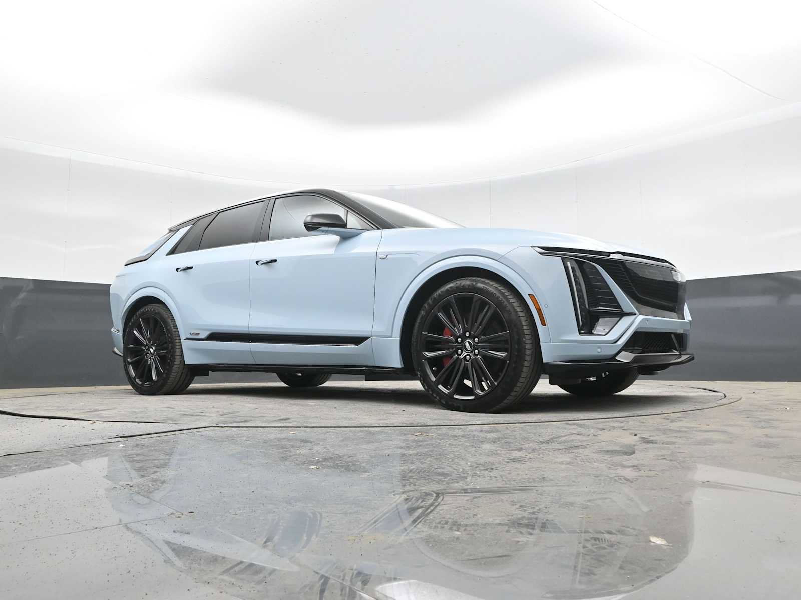 New 2026 Cadillac Lyriq V image 40