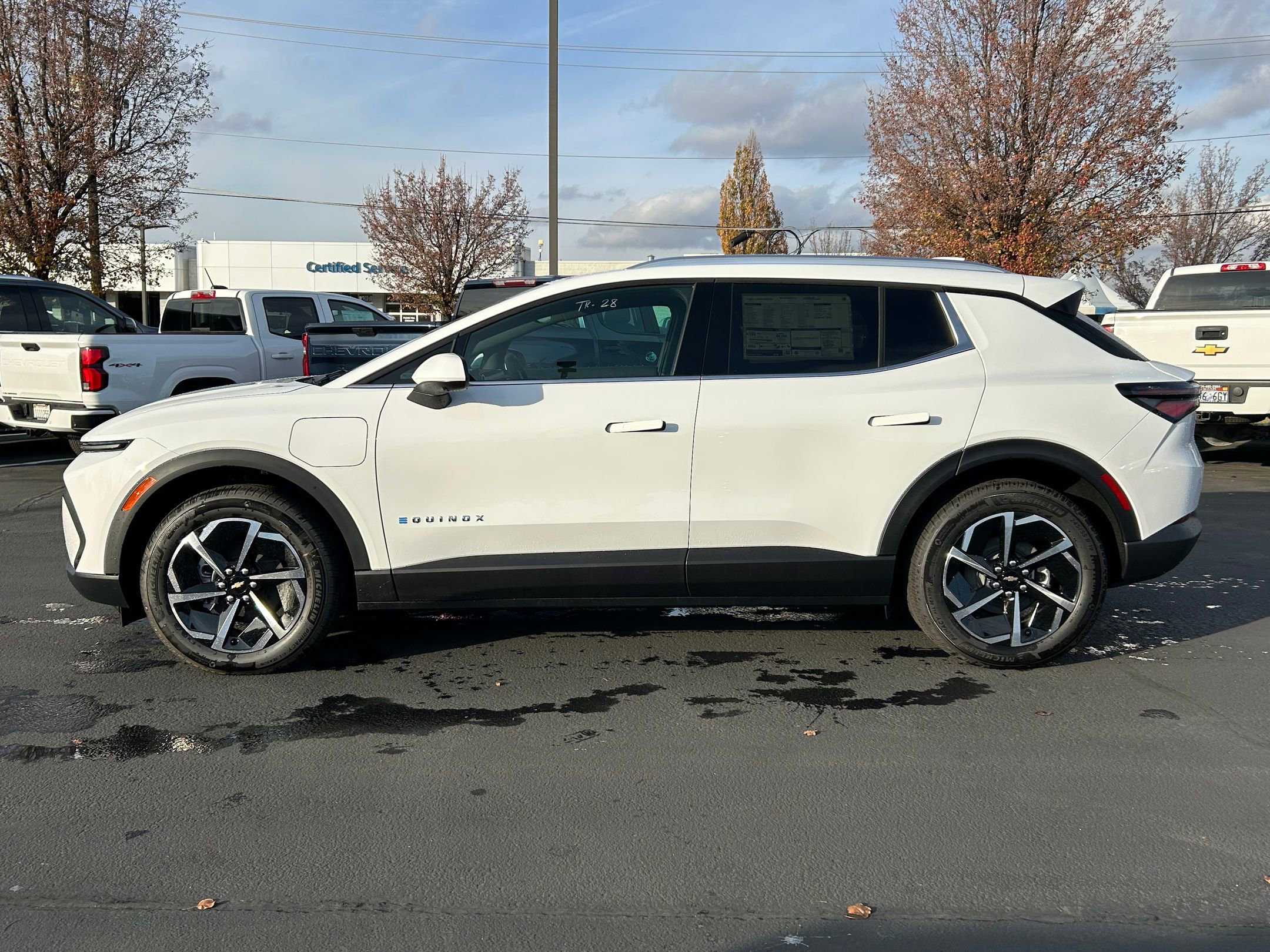 New 2026 Chevrolet Equinox EV LT AWD/4WD image 2