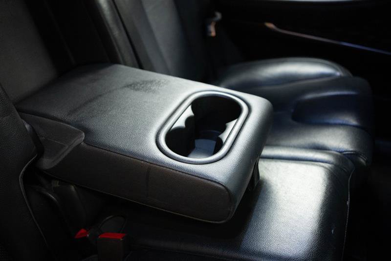 Used 2020 Hyundai Santa Fe SEL w/ Convenience + Premium Package AWD/4WD image 17