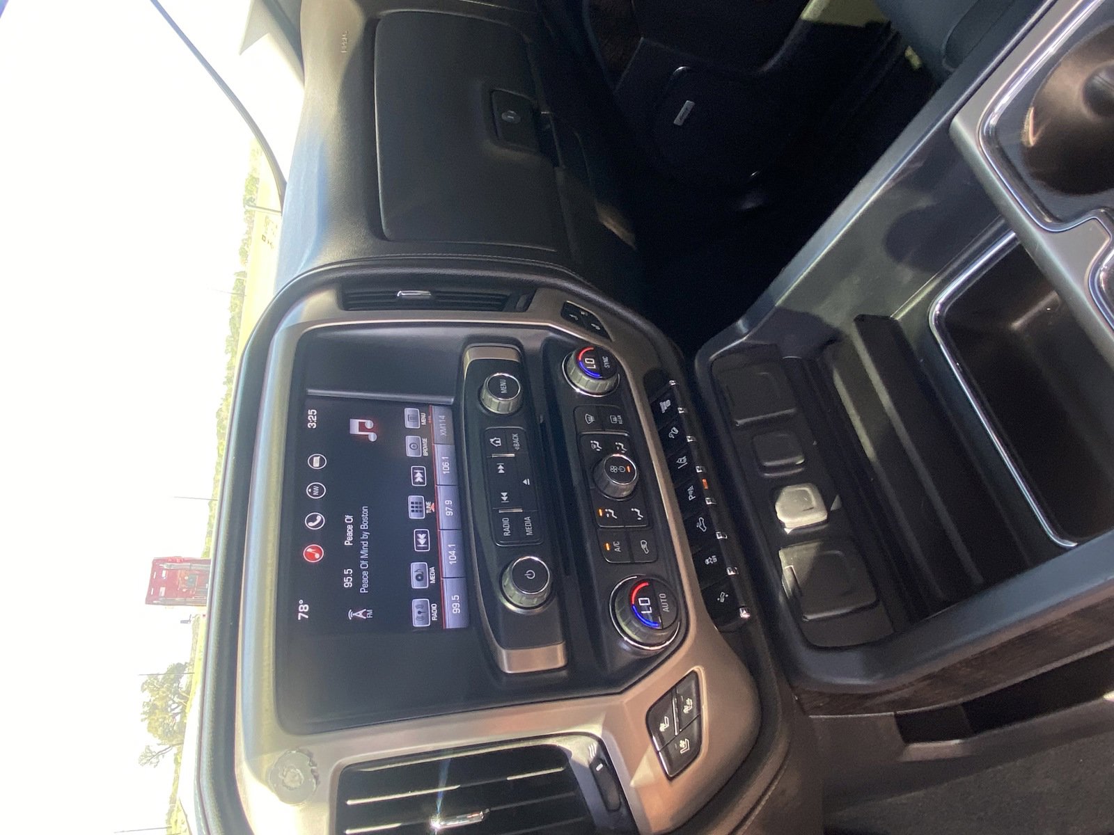 Used 2016 GMC Sierra 2500 Denali w/ Duramax Plus Package image 17