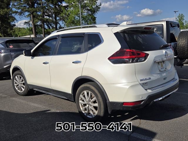 Used 2020 Nissan Rogue SV image 3
