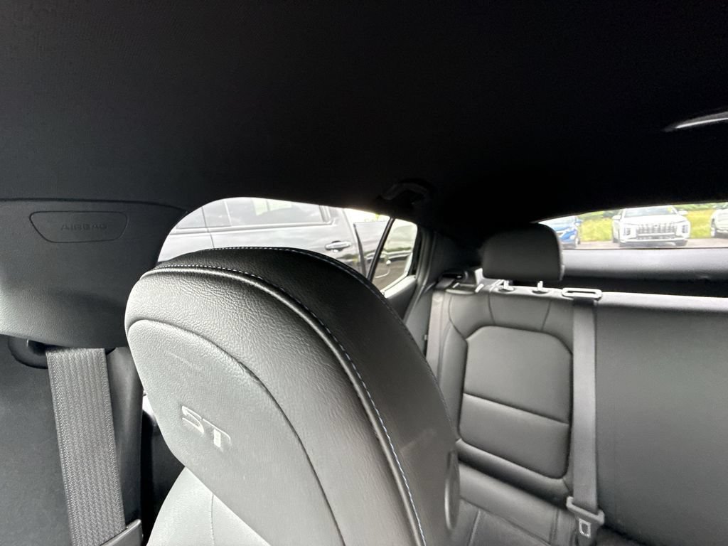 Certified 2025 Buick Envista Sport Touring FWD image 10