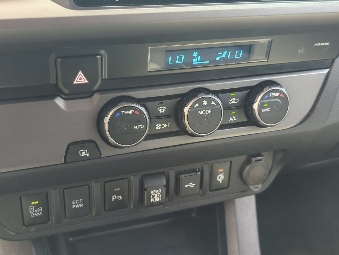Used 2021 Toyota Tacoma TRD Off-Road w/ Technology Package RWD image 26