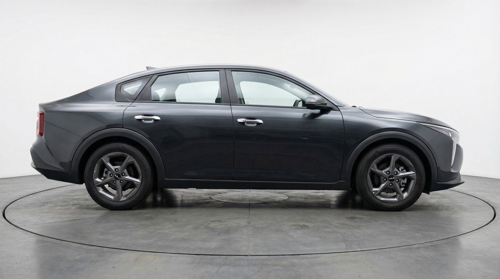Used 2025 Kia K4 LXS image 11
