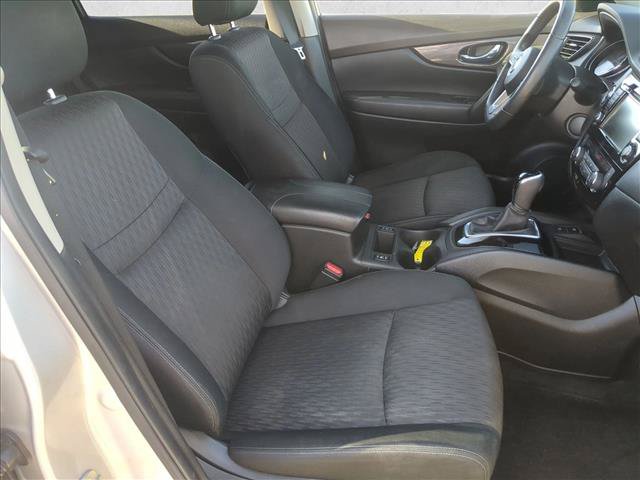 Used 2019 Nissan Rogue SV w/ Premium Package FWD image 20