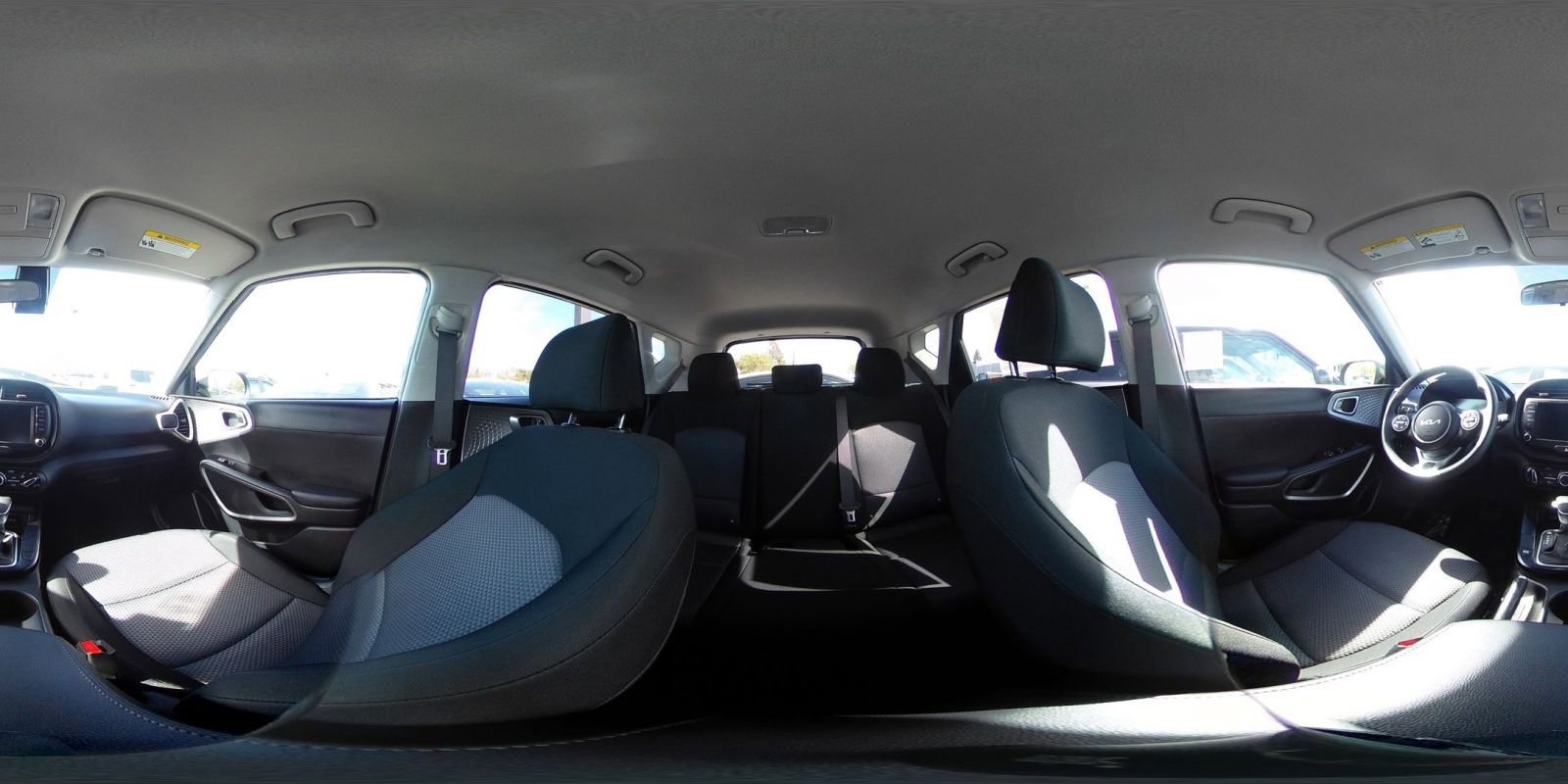 Used 2025 Kia Soul LX w/ LX Technology Package image 40