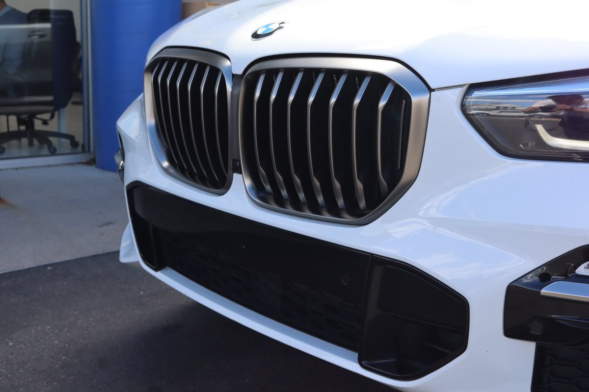 Used 2020 BMW X5 M50i w/ Premium Package AWD/4WD image 36