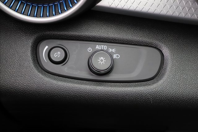 Used 2025 Chevrolet Trax LS image 33