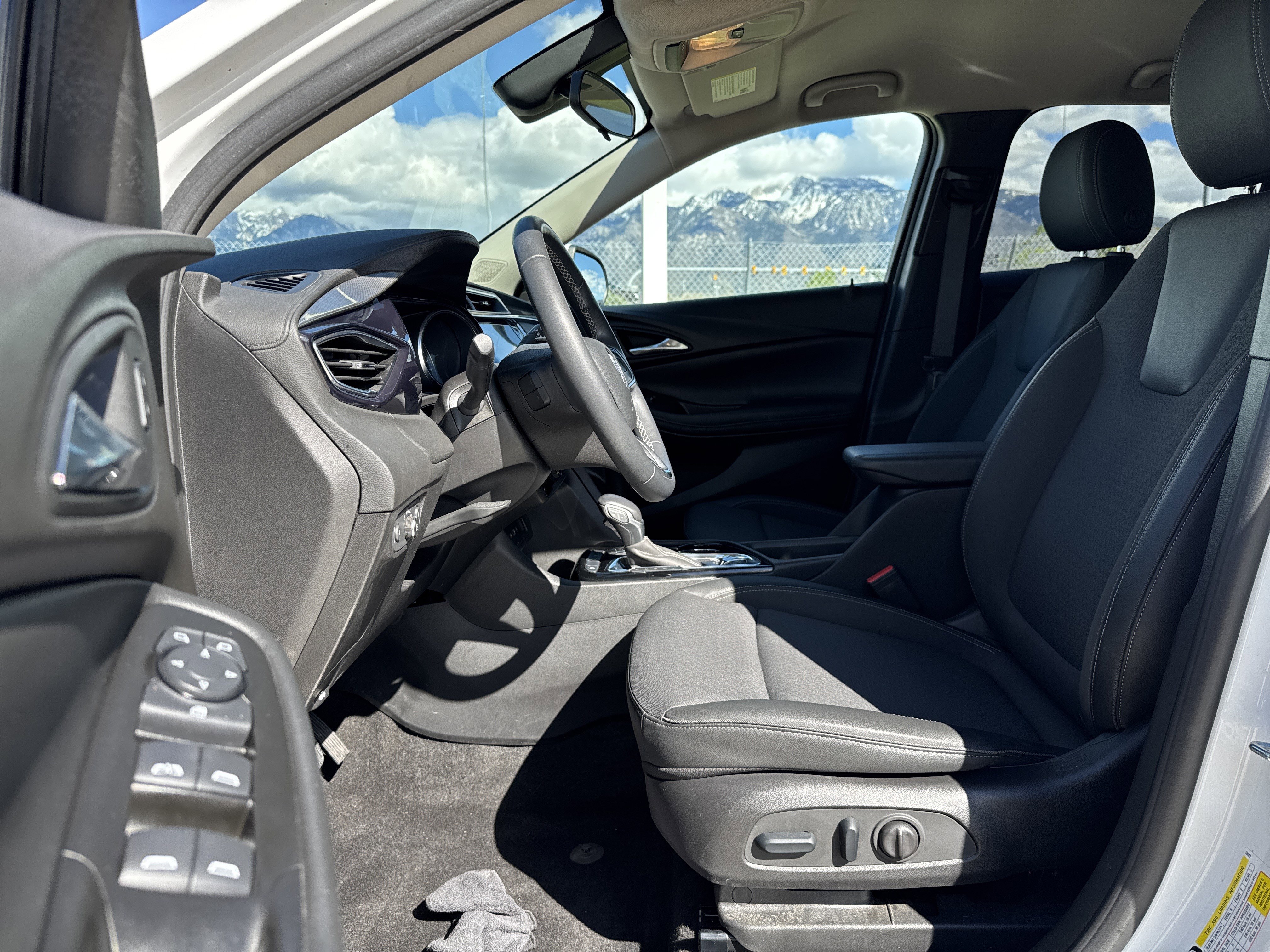 Used 2023 Buick Encore GX Preferred w/ Cold Weather Comfort Package FWD image 18