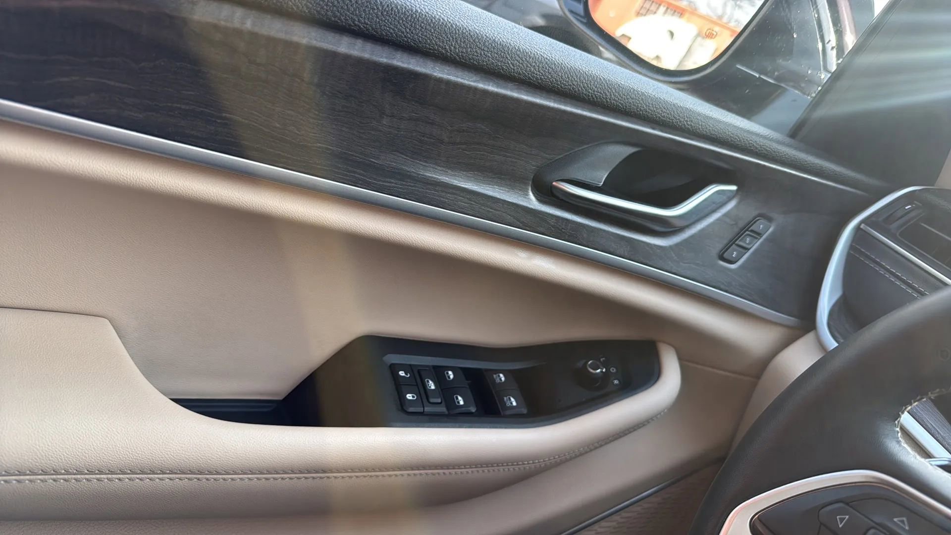 Used 2021 Jeep Grand Cherokee L Limited image 21