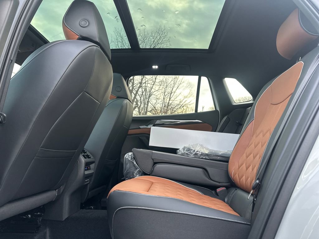 New 2026 Volkswagen Tiguan SEL R-Line image 14