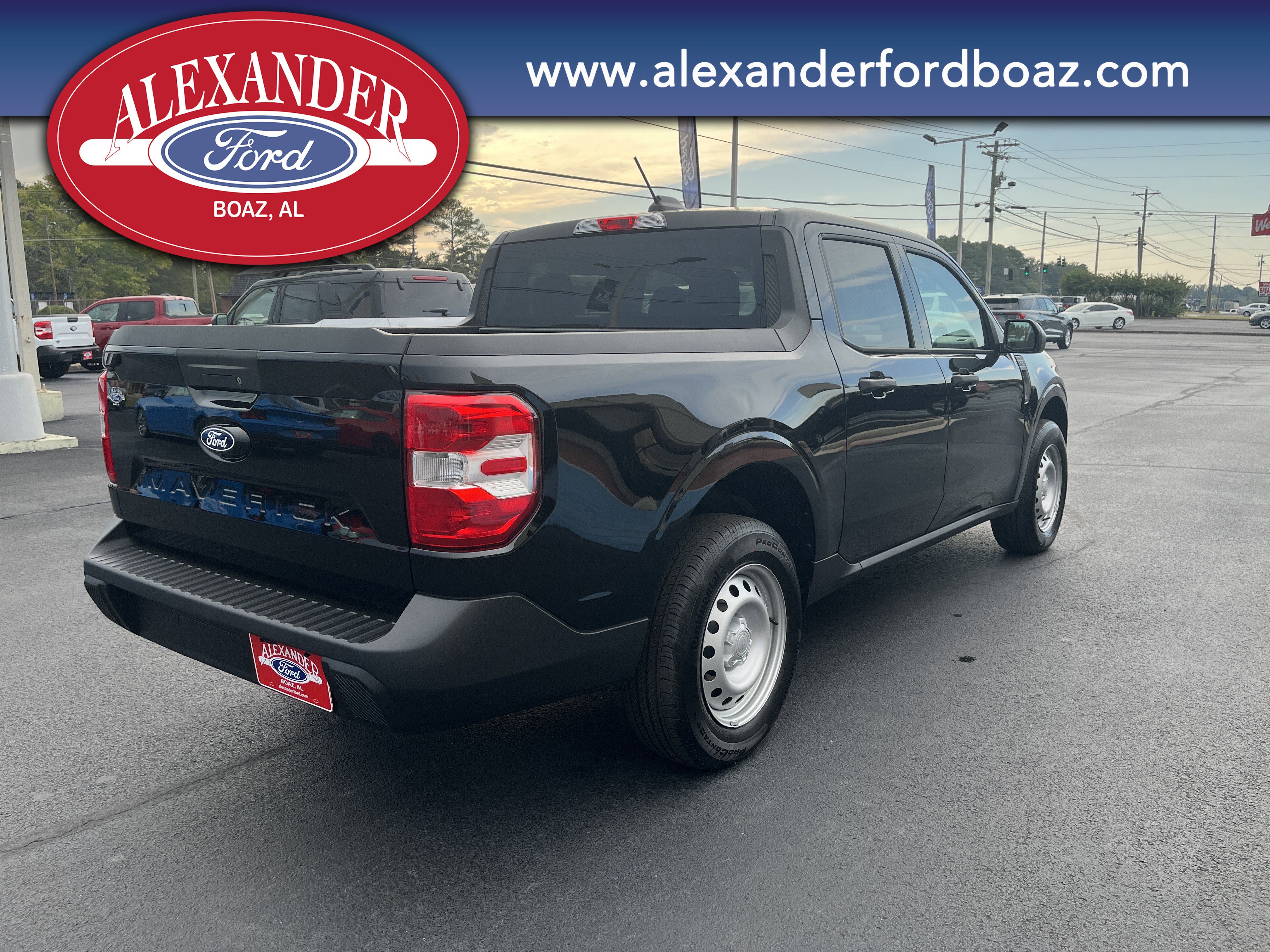 New 2025 Ford Maverick XL image 4