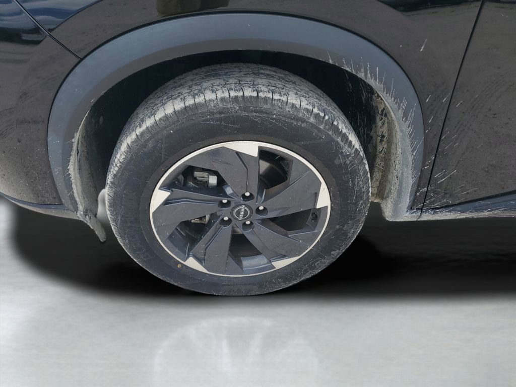Used 2024 Nissan Rogue SV image 34