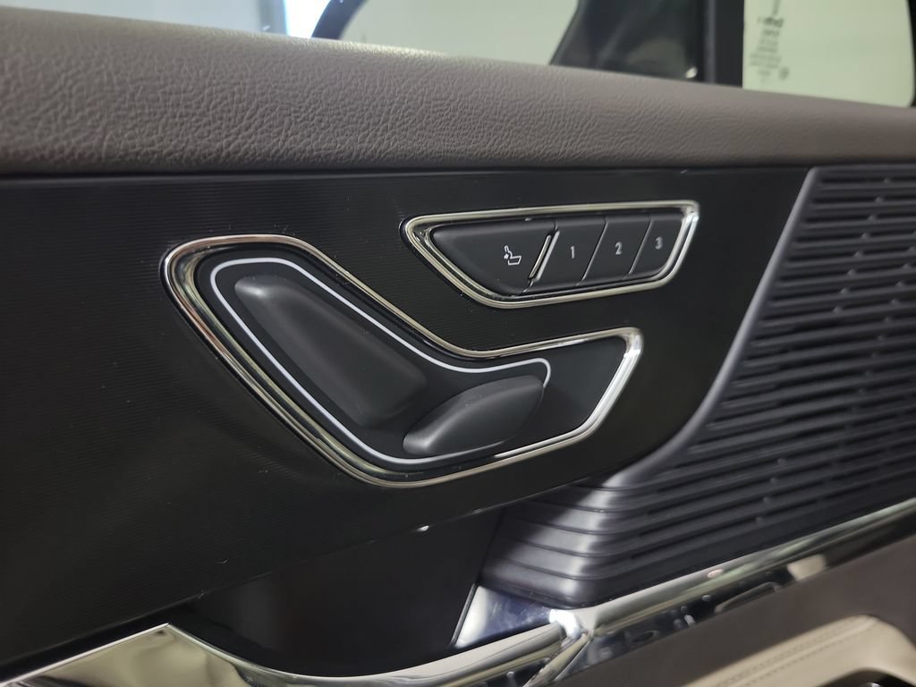 Certified 2021 Lincoln Corsair FWD w/ Convenience Package image 16