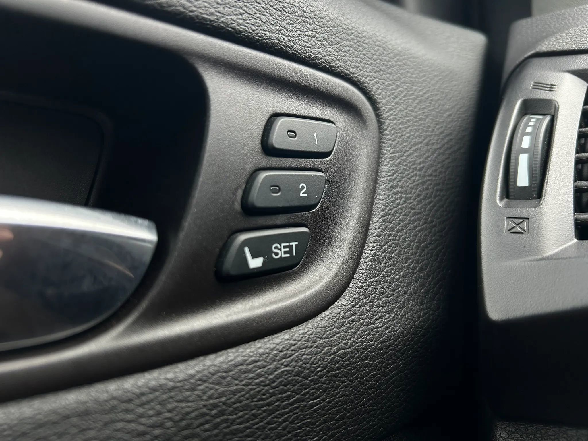 Used 2018 Acura MDX FWD w/ Advance Package image 28