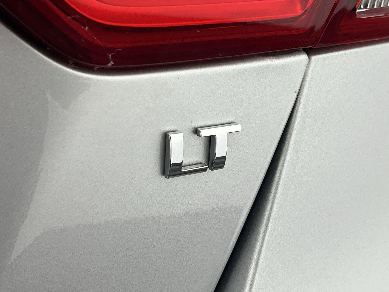 Used 2015 Chevrolet Impala LT w/ Convenience Package FWD image 4