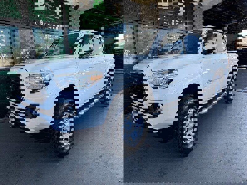 Used 2021 Toyota Tacoma SR5 image 1