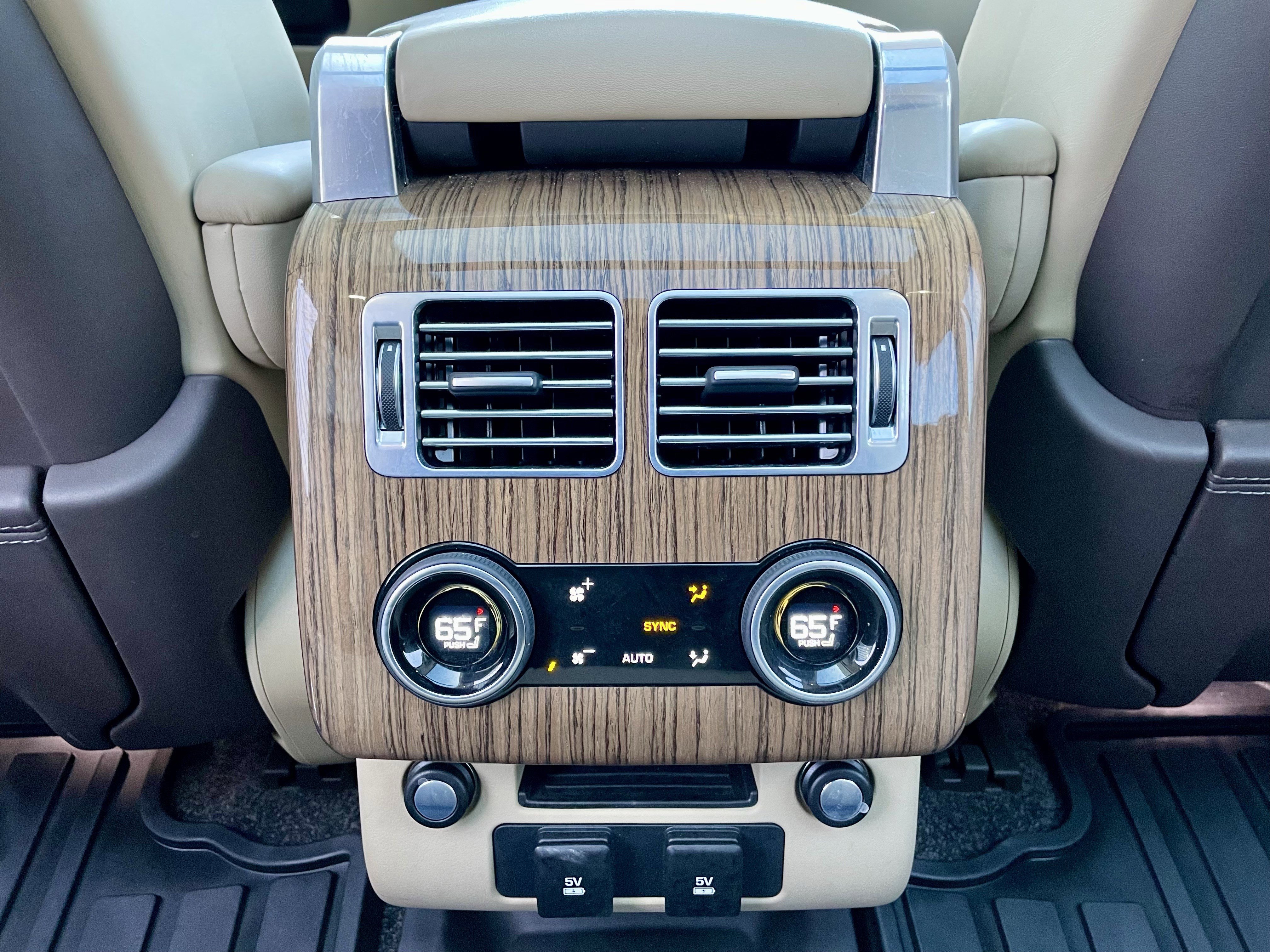 Used 2019 Land Rover Range Rover HSE AWD/4WD image 26