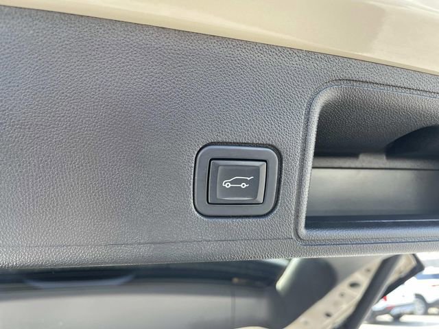 Certified 2022 GMC Terrain AT4 w/ Infotainment Package II AWD/4WD image 19