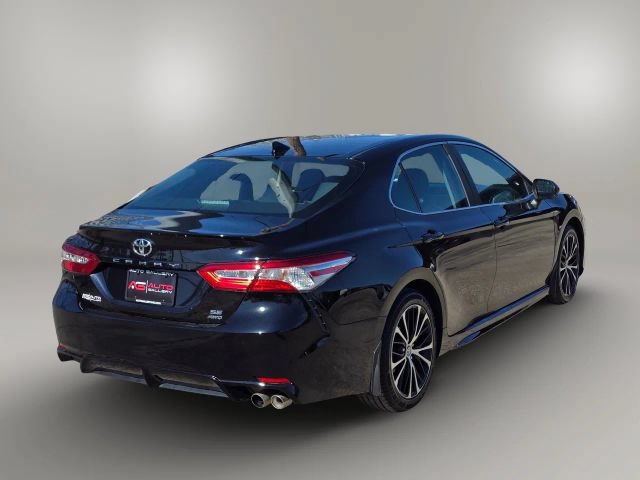 Used 2020 Toyota Camry SE w/ Moonroof Package AWD/4WD image 5