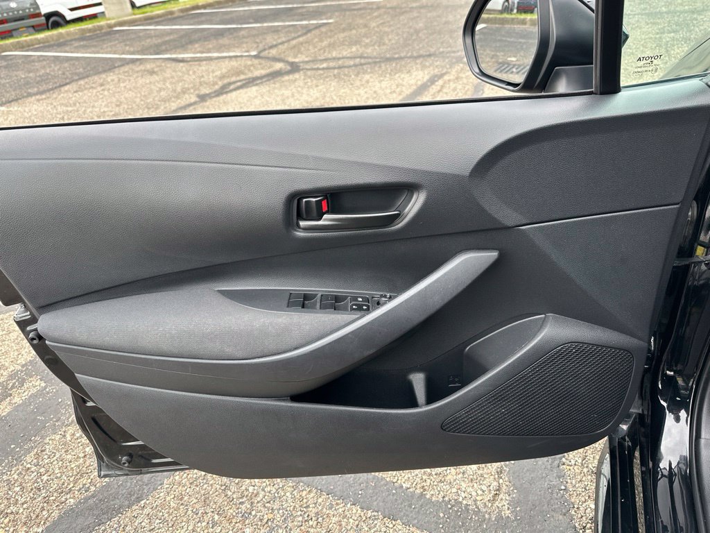 Used 2024 Toyota Corolla LE FWD image 32