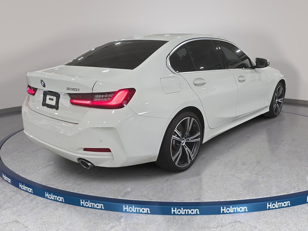 Certified 2024 BMW 330i Sedan w/ Premium Package RWD image 5