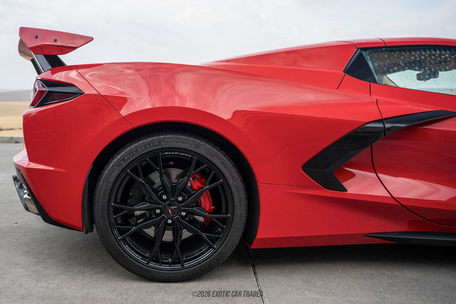 Used 2023 Chevrolet Corvette Stingray Premium Conv w/ Z51 Performance Package RWD image 10