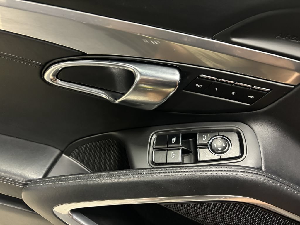 Used 2016 Porsche 911 Turbo AWD/4WD image 61