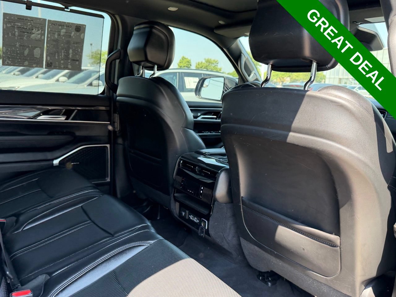 Used 2023 Jeep Wagoneer 4WD w/ Premium Group I image 40