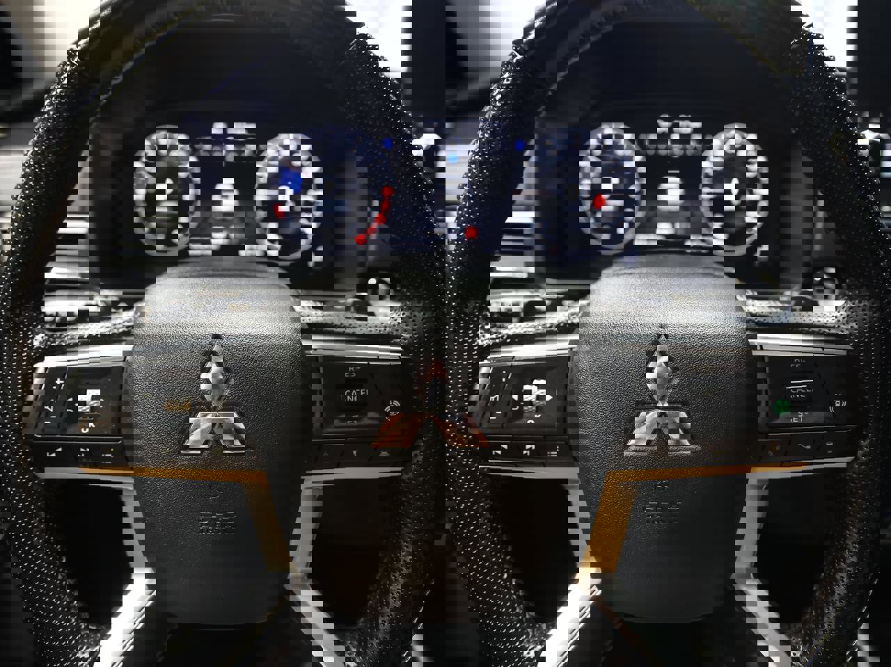 Used 2024 Mitsubishi Outlander SEL image 41