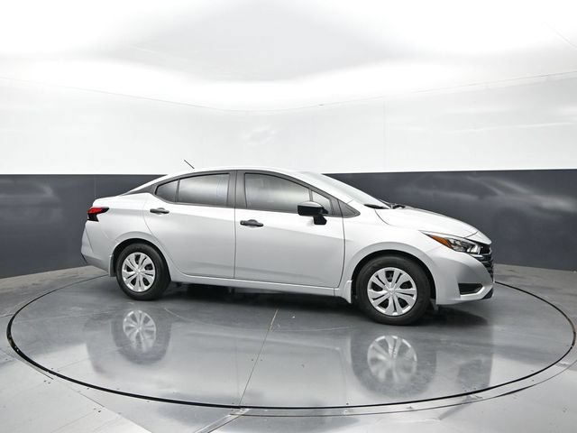 Used 2025 Nissan Versa S w/ Electronics Package FWD image 6