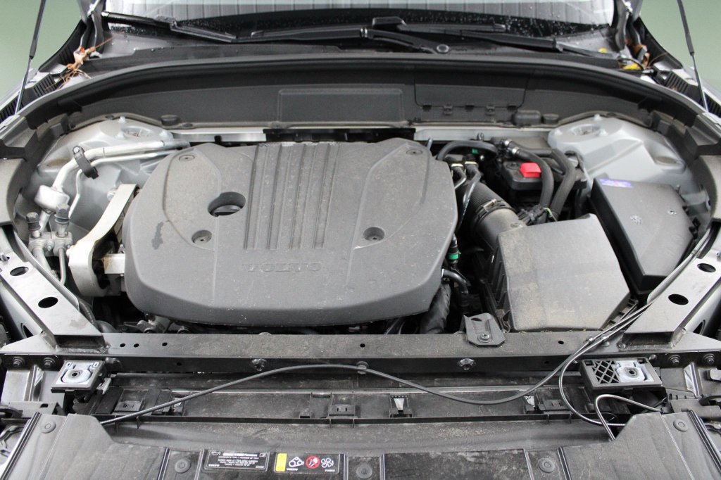Used 2024 Volvo XC60 B5 Core w/ Protection Package Premier AWD/4WD image 43