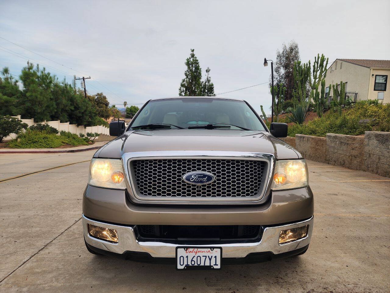 Used 2004 Ford F150 Lariat RWD image 3