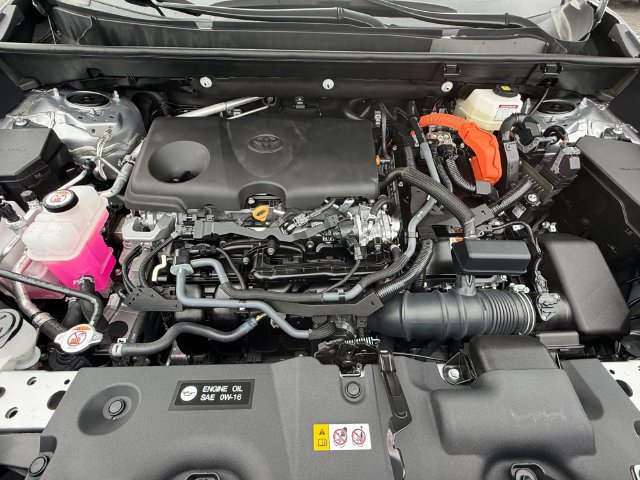 Used 2024 Toyota RAV4 LE AWD/4WD image 21