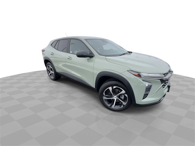 Certified 2024 Chevrolet Trax RS w/ Driver Confidence Package image 2