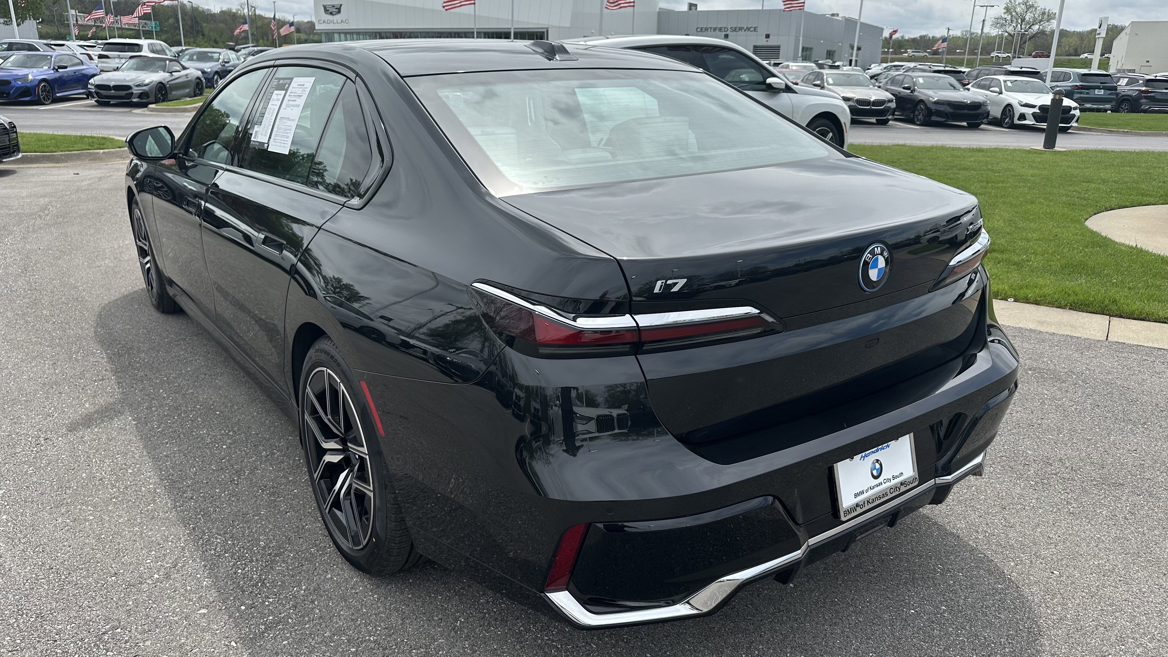 Certified 2025 BMW i7 xDrive60 w/ Premium Package AWD/4WD image 8