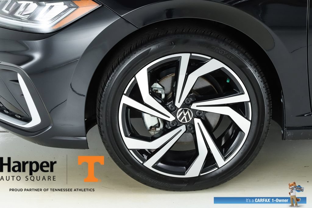 Used 2025 Volkswagen Jetta SEL FWD image 45