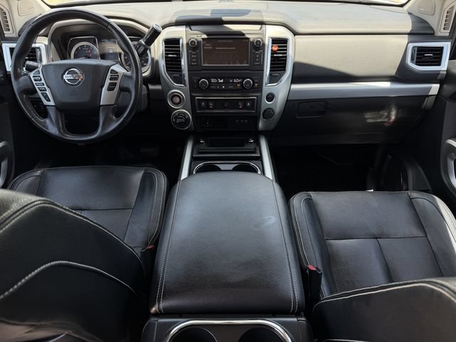 Used 2019 Nissan Titan PRO-4X w/ Pro-4x Convenience Package AWD/4WD image 11