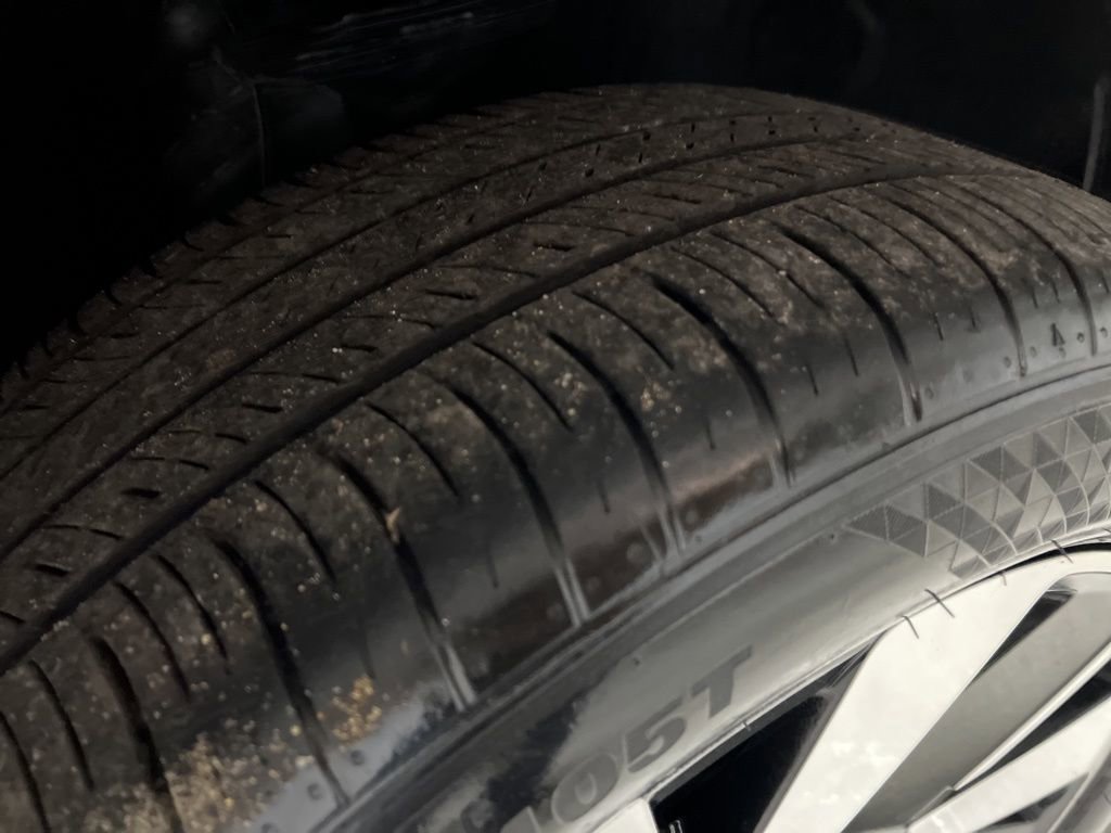 Used 2025 Volkswagen Atlas Cross Sport SE image 41