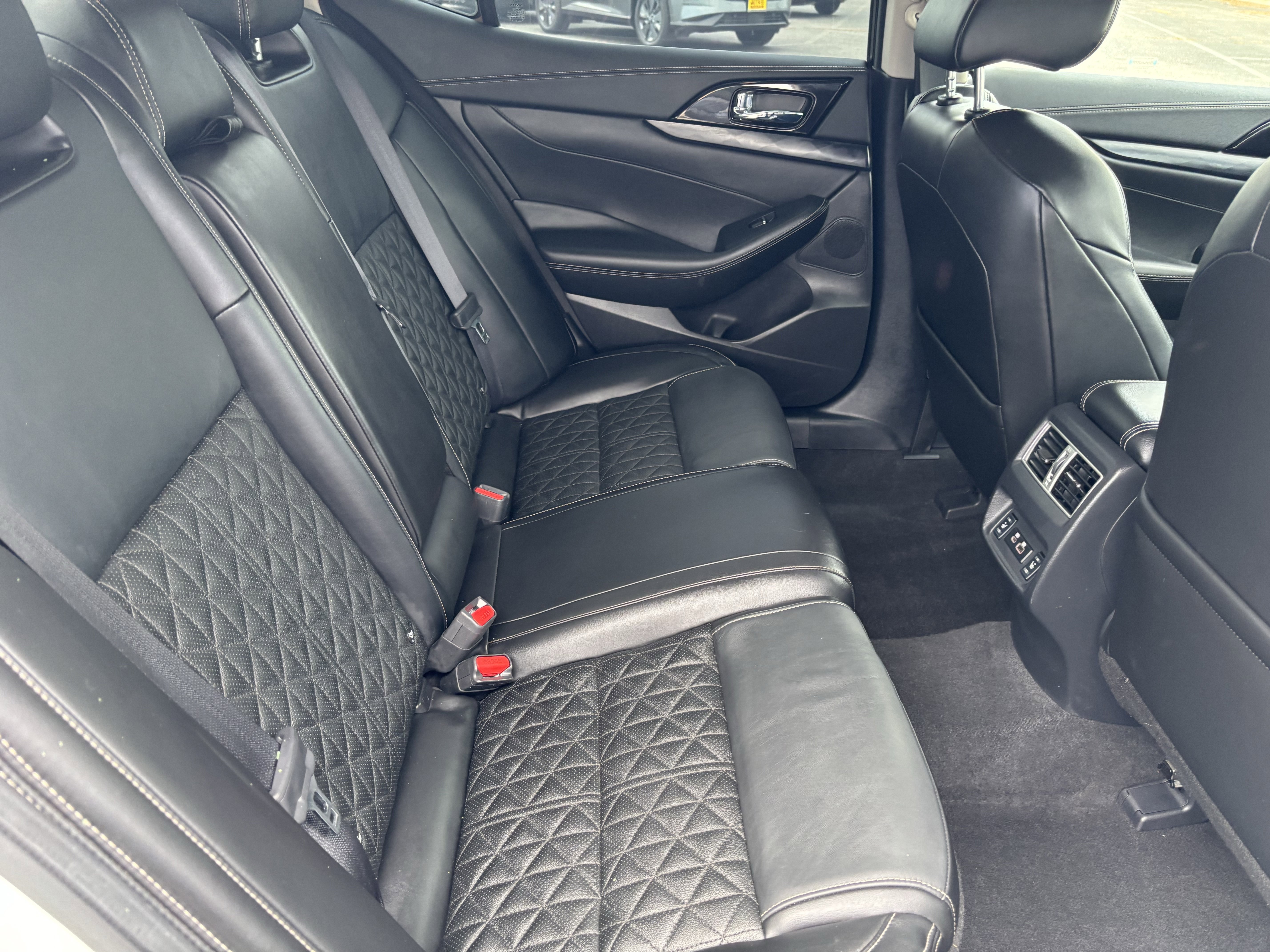 Used 2022 Nissan Maxima Platinum w/ Sport Mat Group FWD image 13